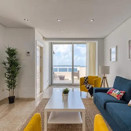 Beachfront House In Palmas With Terrace Feriehus
